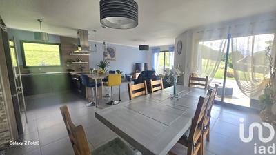 Maison - 140 m² - 6 pièces