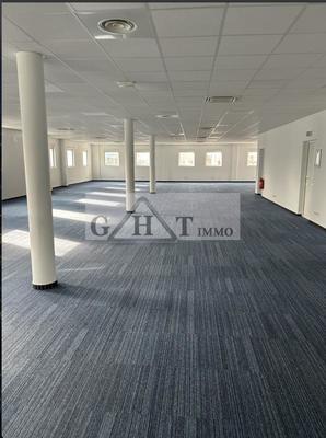 Bureau - 600 m²