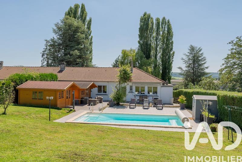 Maison - 159 m² - 8 pièces
