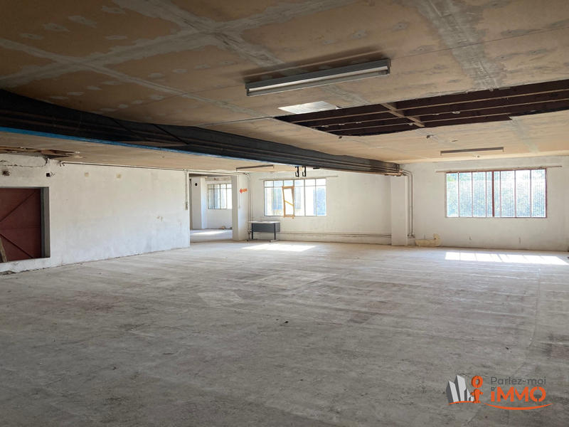 Immeuble - 3 600 m²