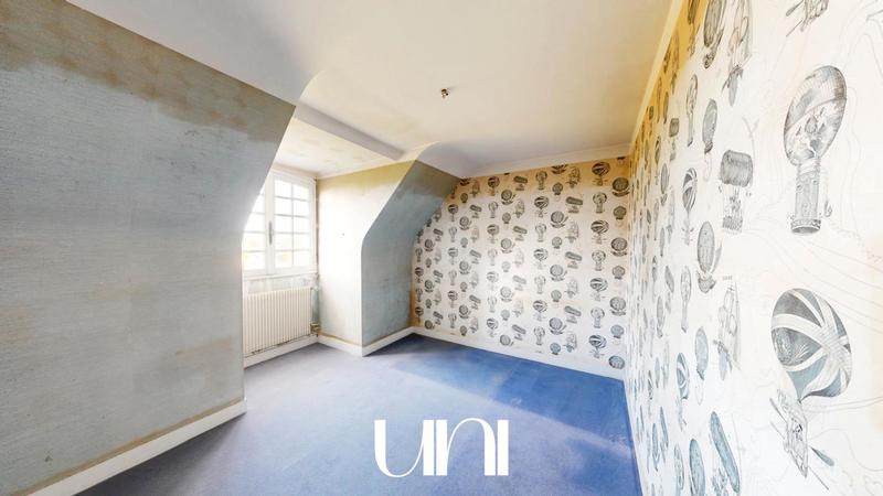 Maison - 208 m² - 8 pièces