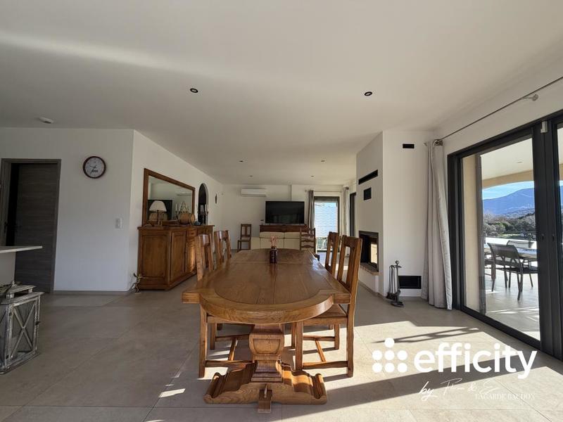 Villa - 135 m² - 5 pièces