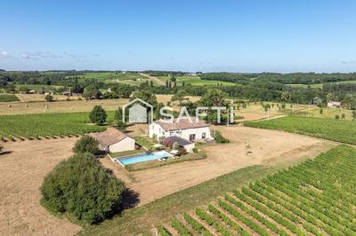 Maison - 450 m² - 6 pièces