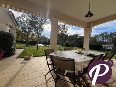 Maison - 161 m² - 7 pièces