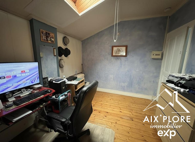 Maison - 110 m² - 4 pièces