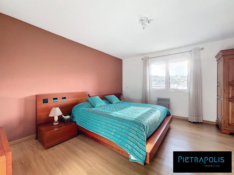 Maison traditionnelle - 160 m² - 5 pièces