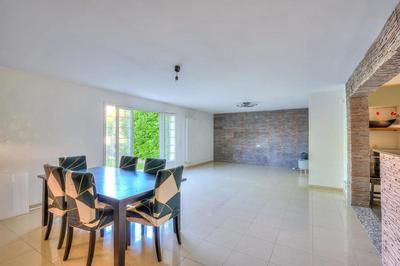 Maison - 223 m² - 8 pièces