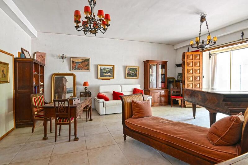 Maison - 229 m² - 6 pièces