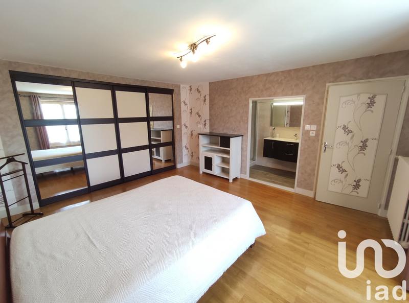 Maison - 228 m² - 8 pièces