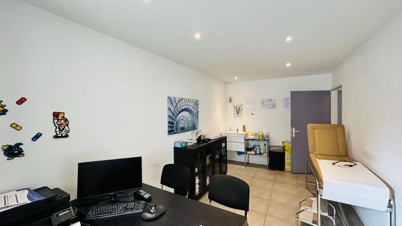 Bureau - 76 m² - 4 pièces