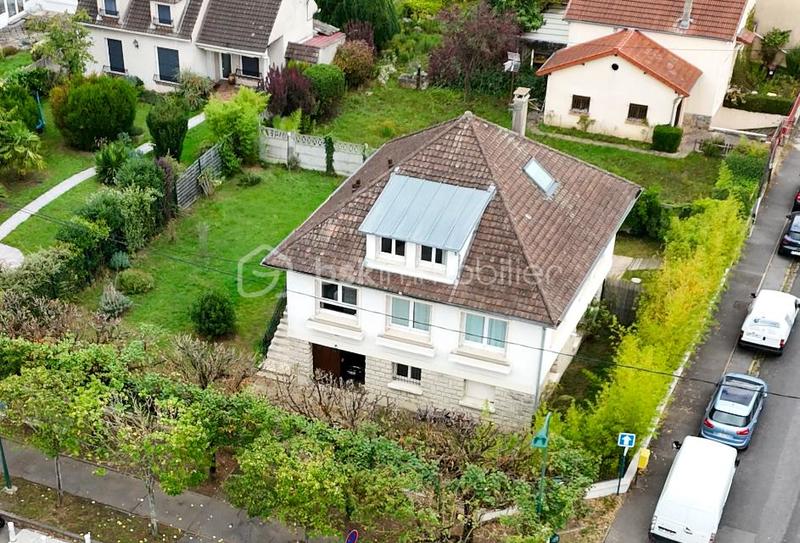 Maison - 150 m² - 8 pièces