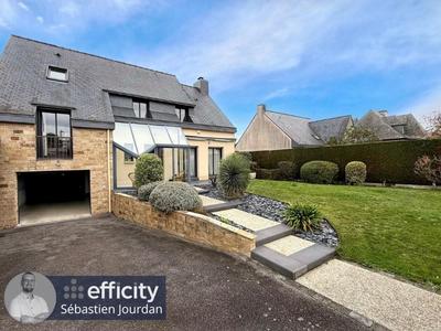 Pavillon - 160 m² - 7 pièces