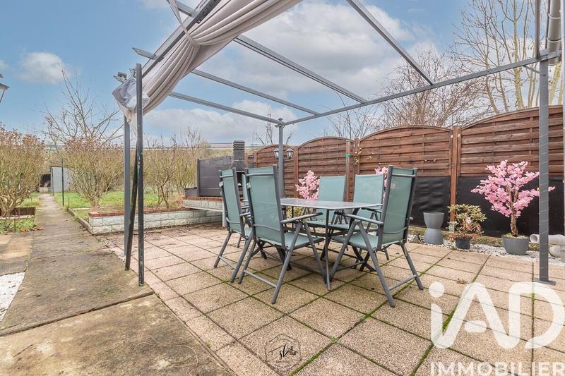 Maison - 99 m² - 5 pièces