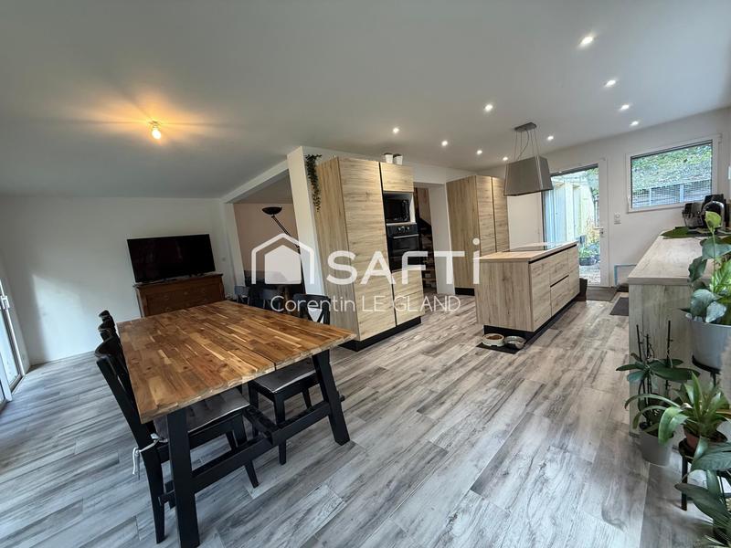 Maison - 140 m² - 6 pièces