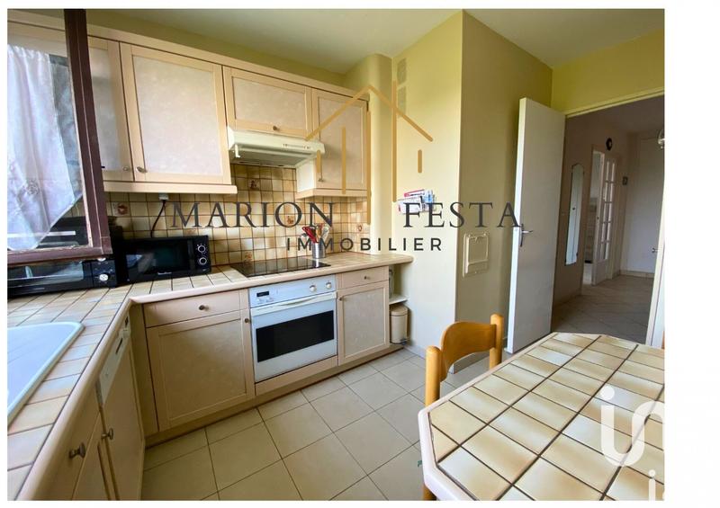 Appartement - 98 m² - 5 pièces