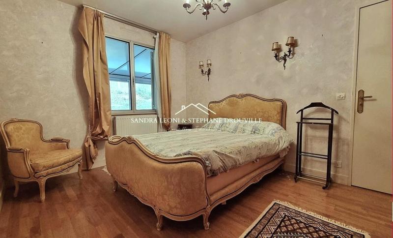 Maison - 157 m² - 6 pièces