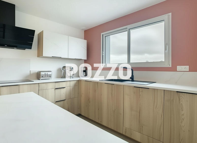 Maison - 122 m² - 5 pièces