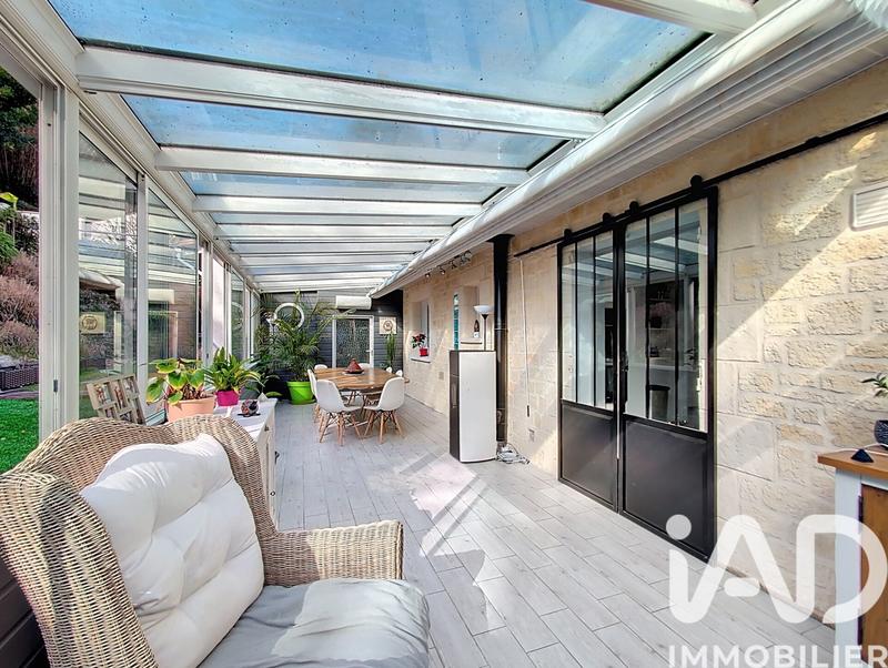 Maison - 230 m² - 6 pièces