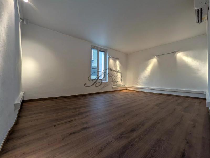 Bureau - 67 m² - 3 pièces