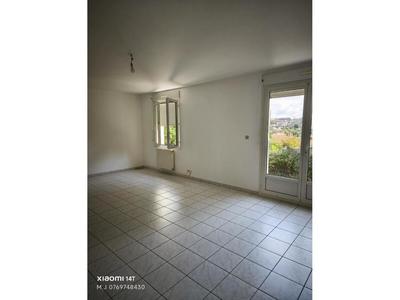 Maison - 98 m² - 5 pièces