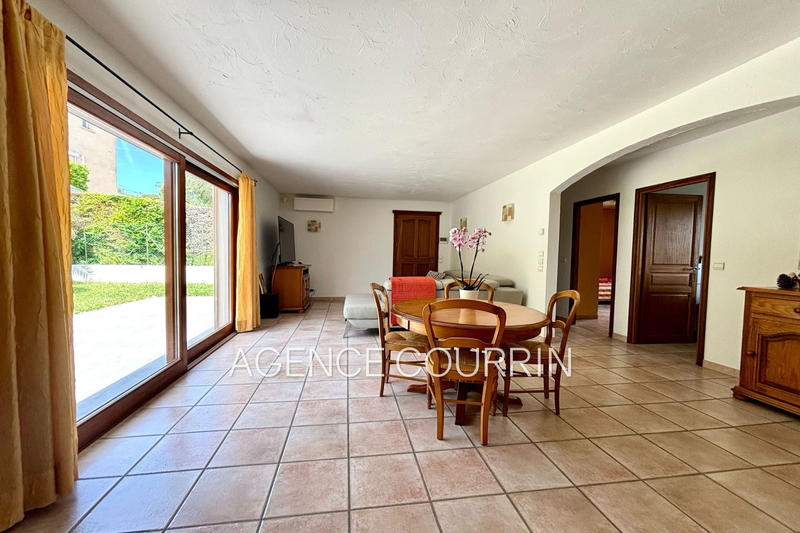 Maison - 138 m² - 5 pièces