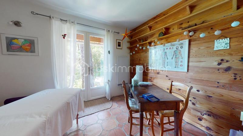 Maison traditionnelle - 136 m² - 5 pièces