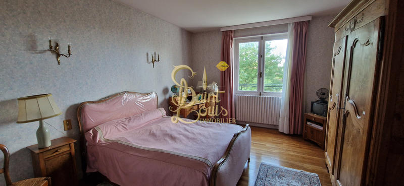 Maison - 200 m² - 6 pièces