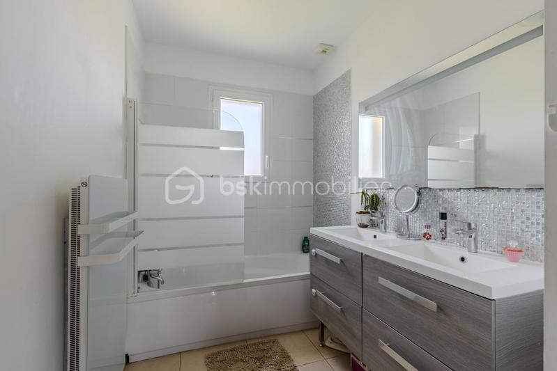 Maison - 103 m² - 5 pièces