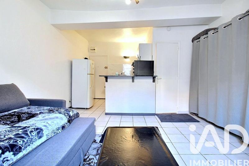 Studio - 25 m² - 1 pièce