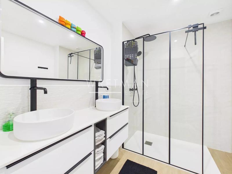 Villa - 240 m² - 7 pièces