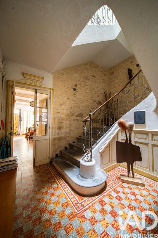 Maison - 345 m² - 10 pièces