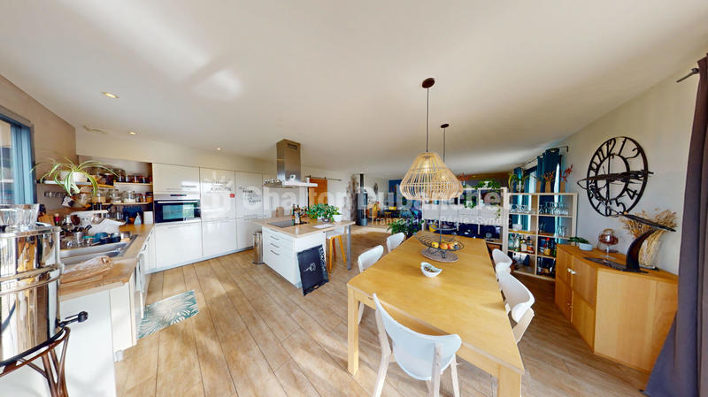 Maison - 157 m² - 6 pièces