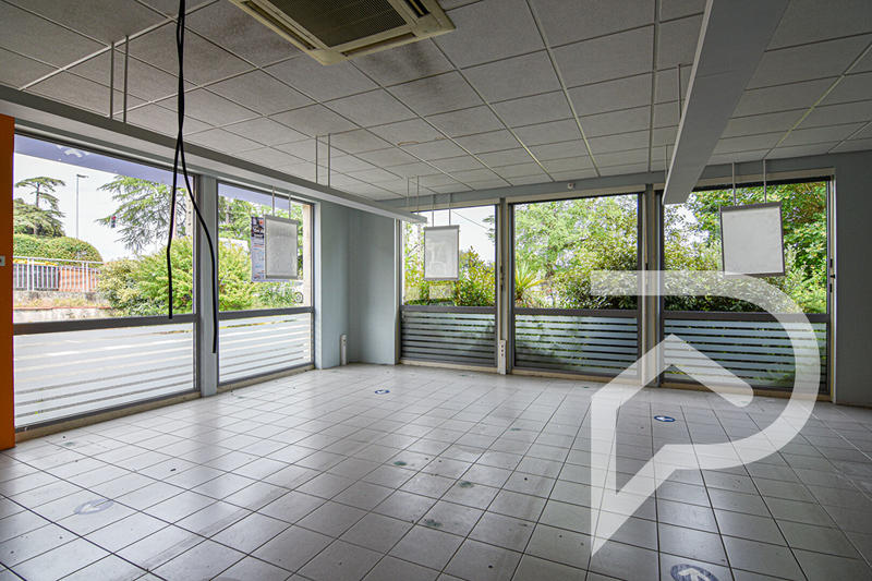 Local commercial - 300 m²