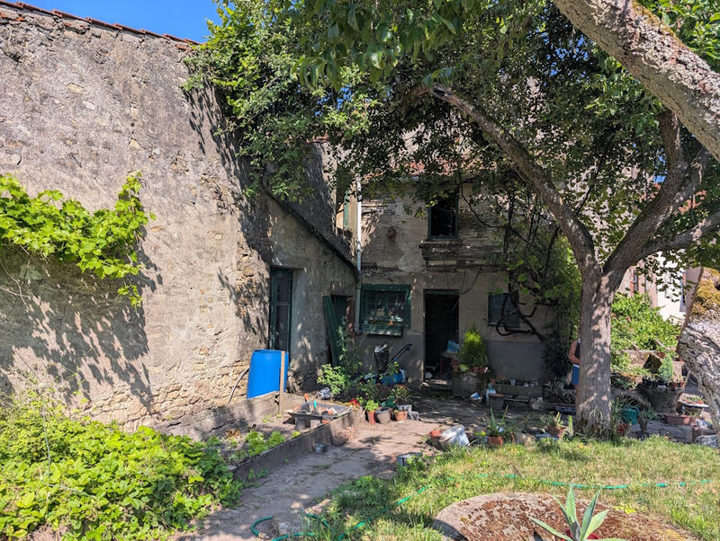 Maison - 220 m² - 9 pièces