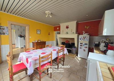 Maison - 140 m² - 6 pièces