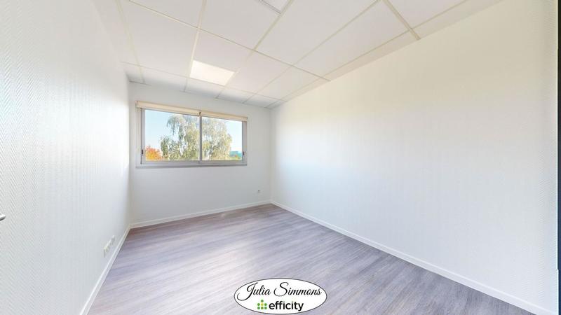 Bureau - 58 m² - 1 pièce