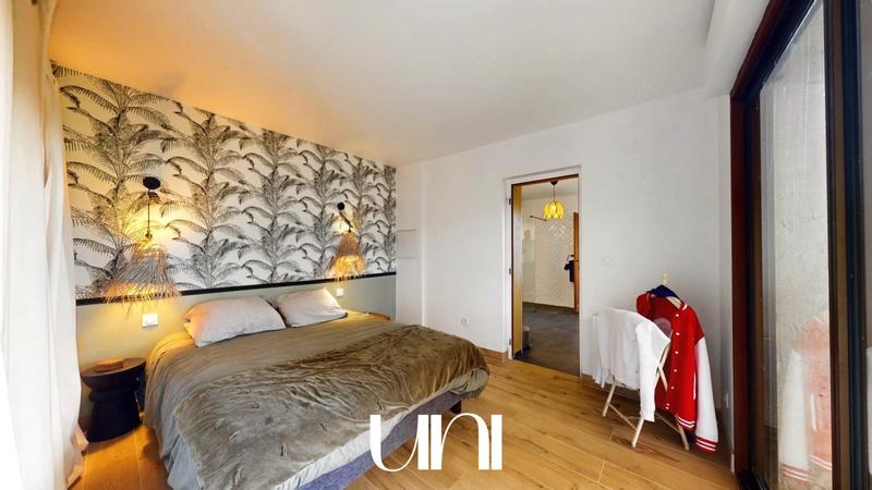 Maison - 292 m² - 11 pièces