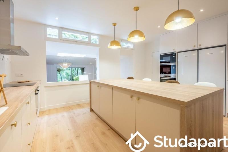 Chambre - 184 m² - 1 pièce