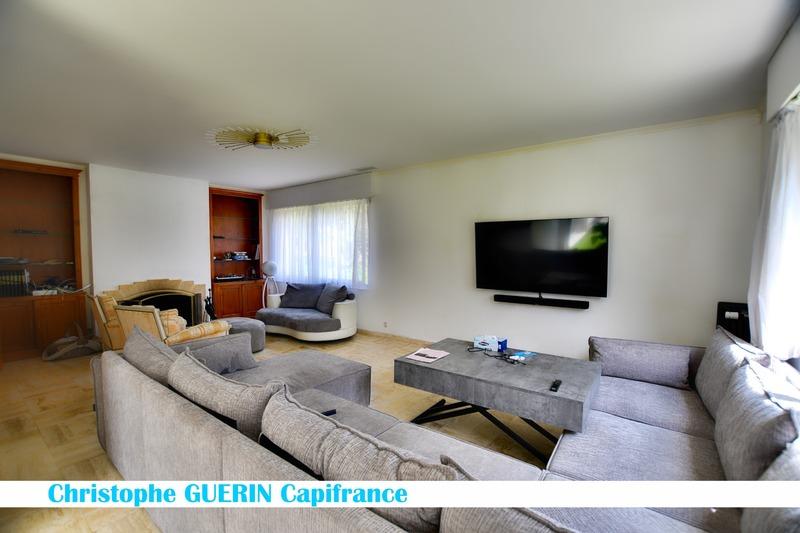 Maison - 227 m² - 7 pièces