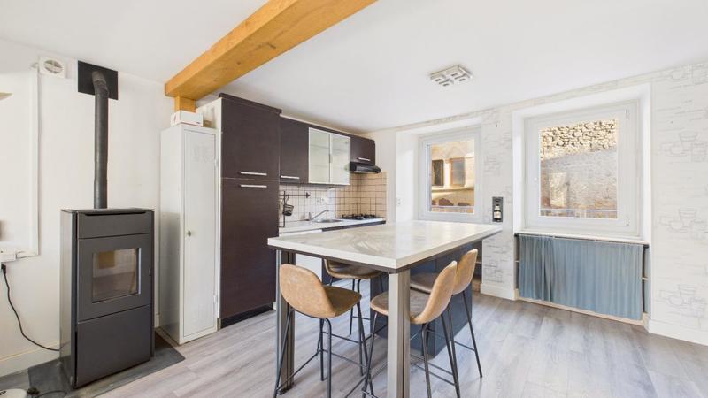 Maison - 95 m² - 5 pièces