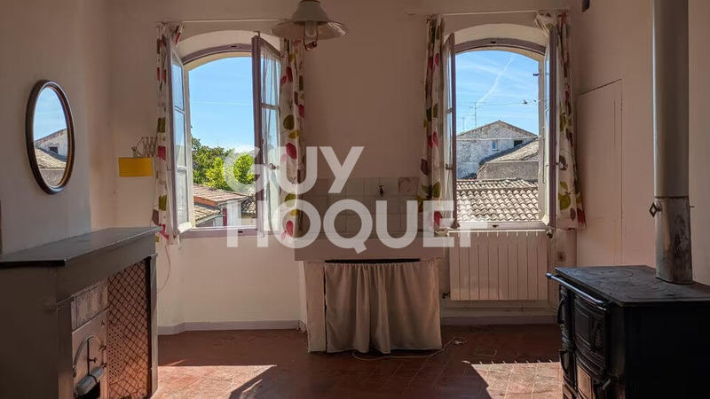 Maison - 300 m² - 14 pièces