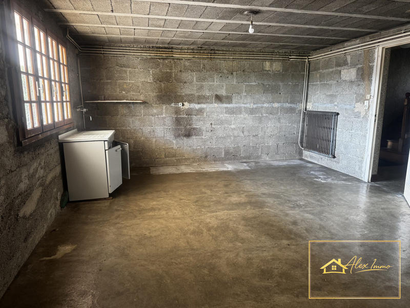 Maison - 216 m² - 7 pièces