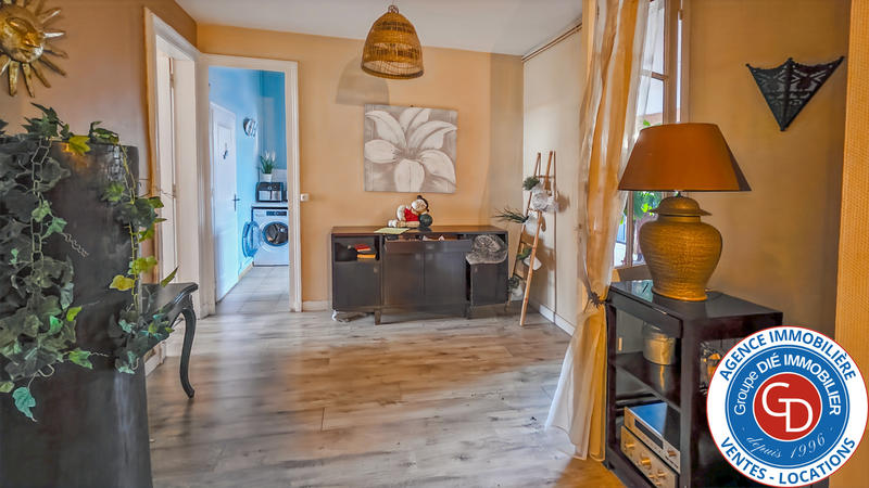 Maison - 93 m² - 5 pièces