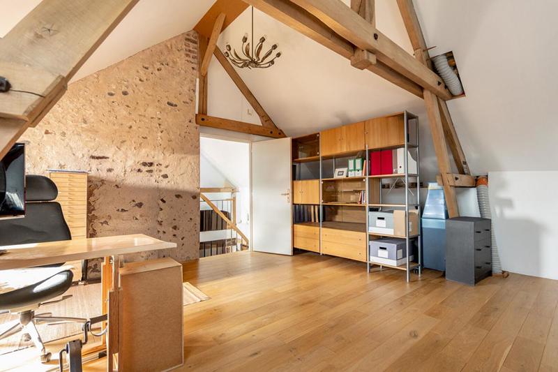 Maison - 215 m² - 6 pièces