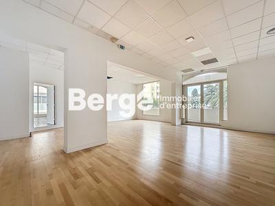 Local commercial - 262 m²