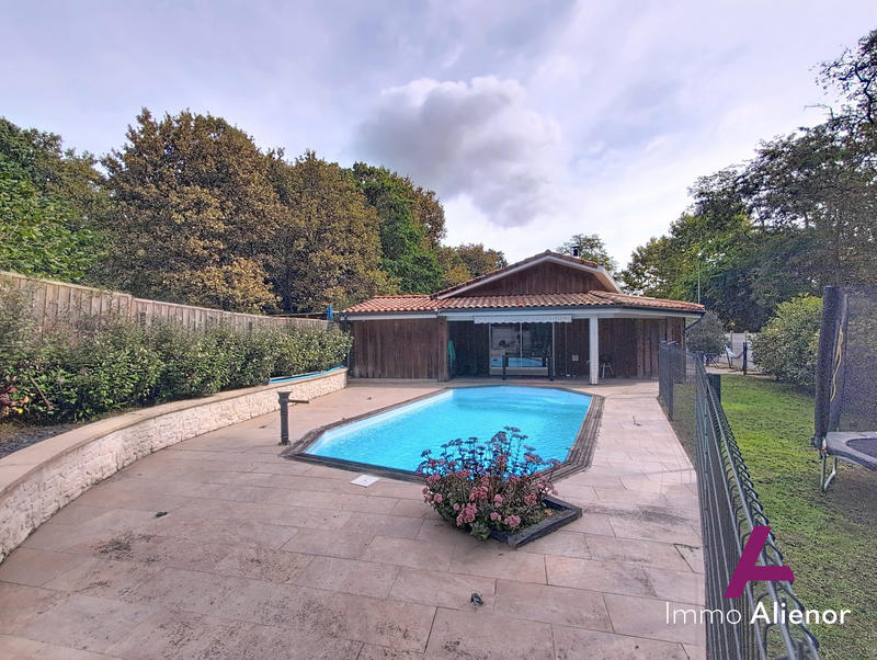 Maison - 98 m² - 4 pièces