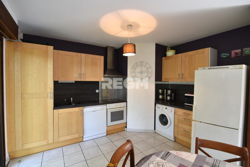 Maison - 435 m² - 6 pièces