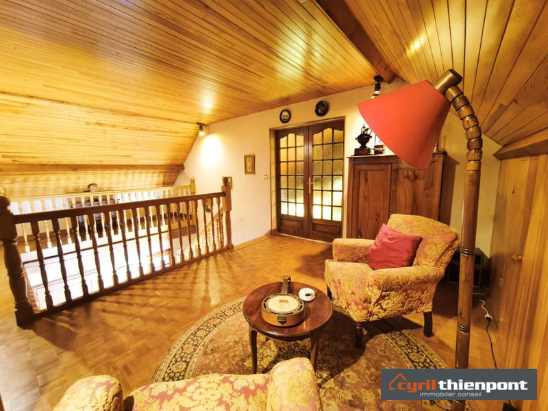 Maison - 230 m² - 7 pièces