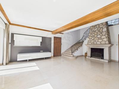 Maison - 280 m² - 10 pièces