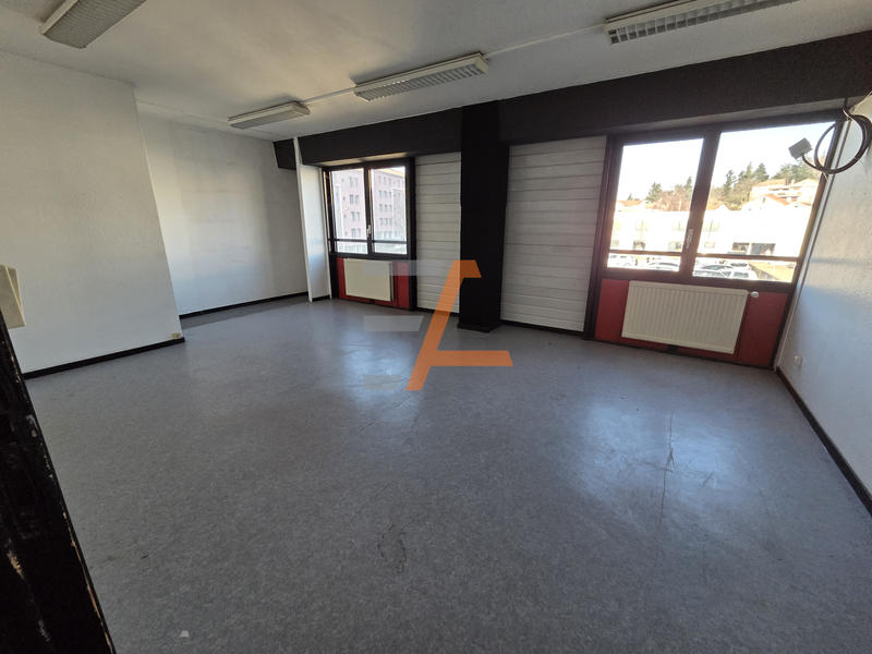 Local commercial - 469 m²